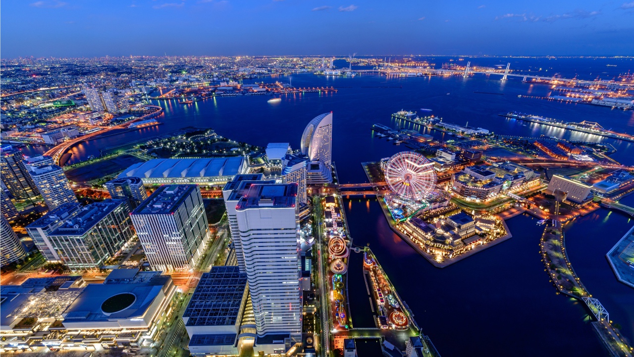 Вечерний город в Японии