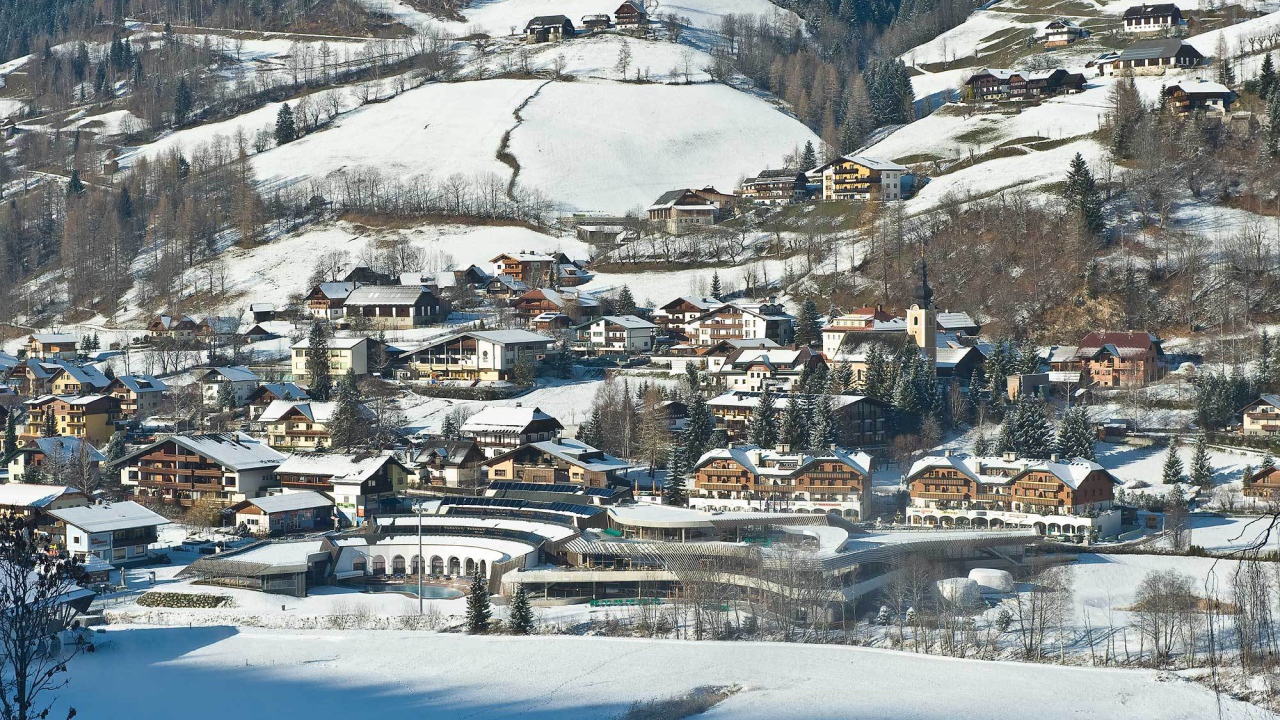 Город на горнолыжном курорте Бад Кляйнкирххайм, Австрия