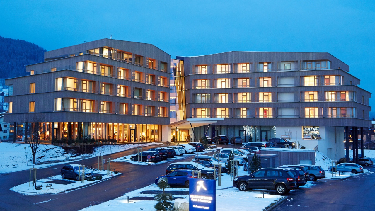 Вечернее сияние на горнолыжном курорте Шладминг, Австрия