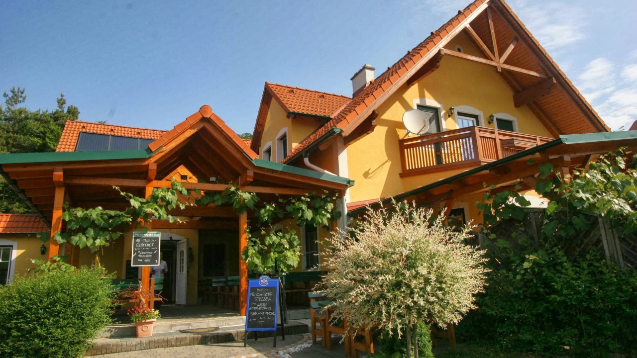 Вилла на курорте Бад Лойперсдорф, Австрия