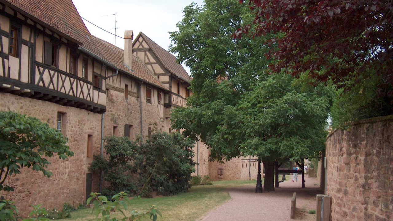 Старинная улица в Эльзасе, Франция