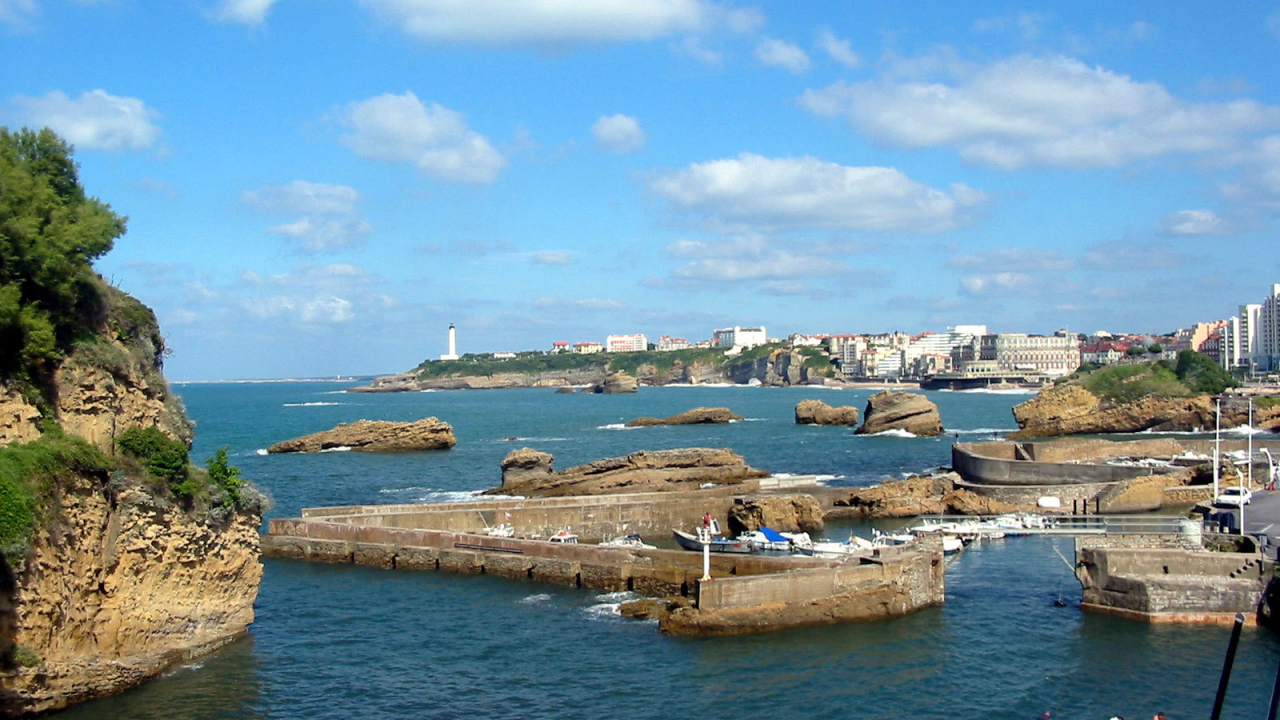 Залив на курорте Биарриц, Франция