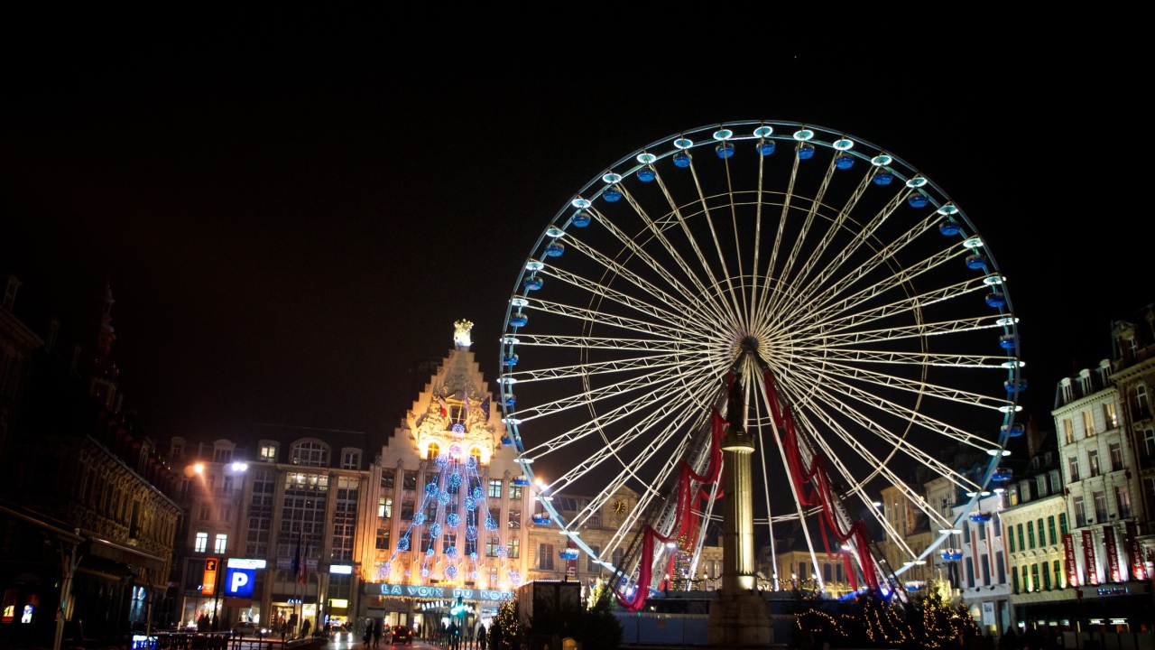 Колесо обозрения в городе Лилль, Франция