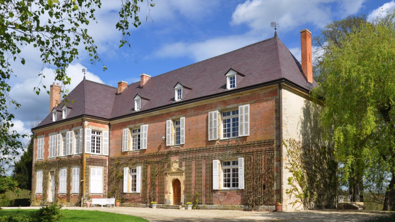 Старинное здание в провинции Шампань, Франция