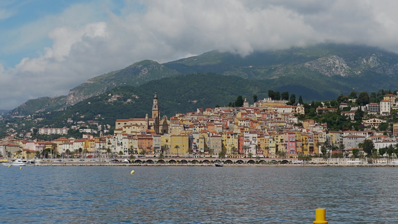 Город на курорте Сен-Жан-Кап-Ферра, Франция