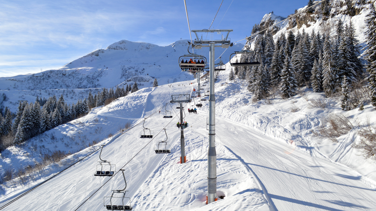 Подъемник на горнолыжном курорте Самоен, Франция