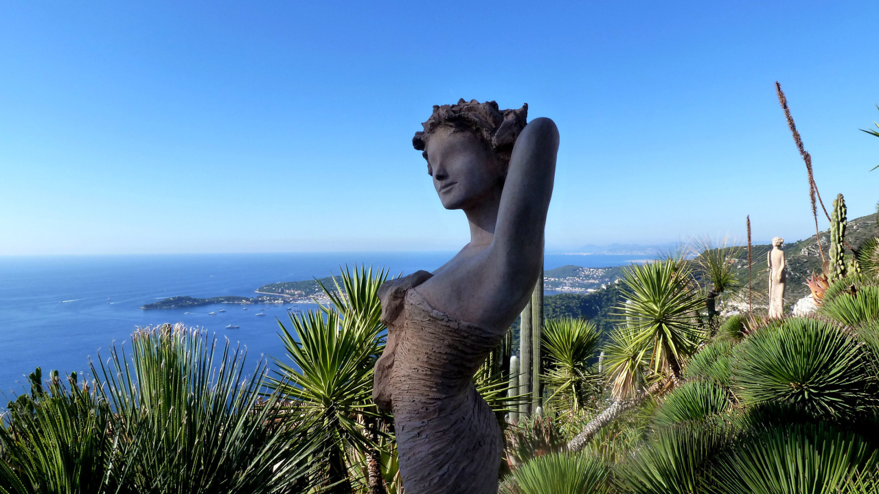 Скульптура на курорте Эз, Франция