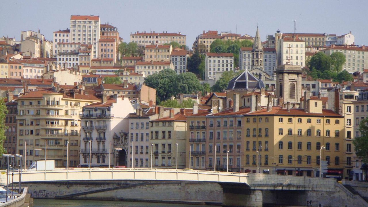 Городские здания в городе Лион, Франция