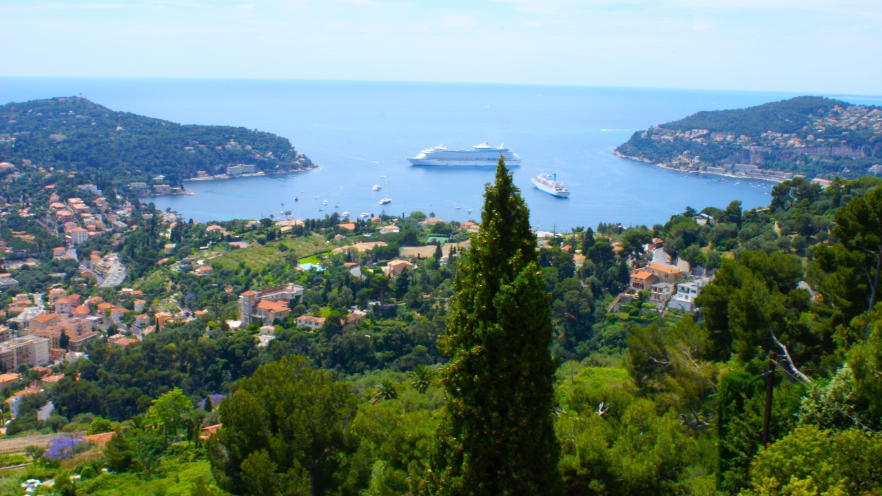 Вид с холма в городе Ницца, Франция