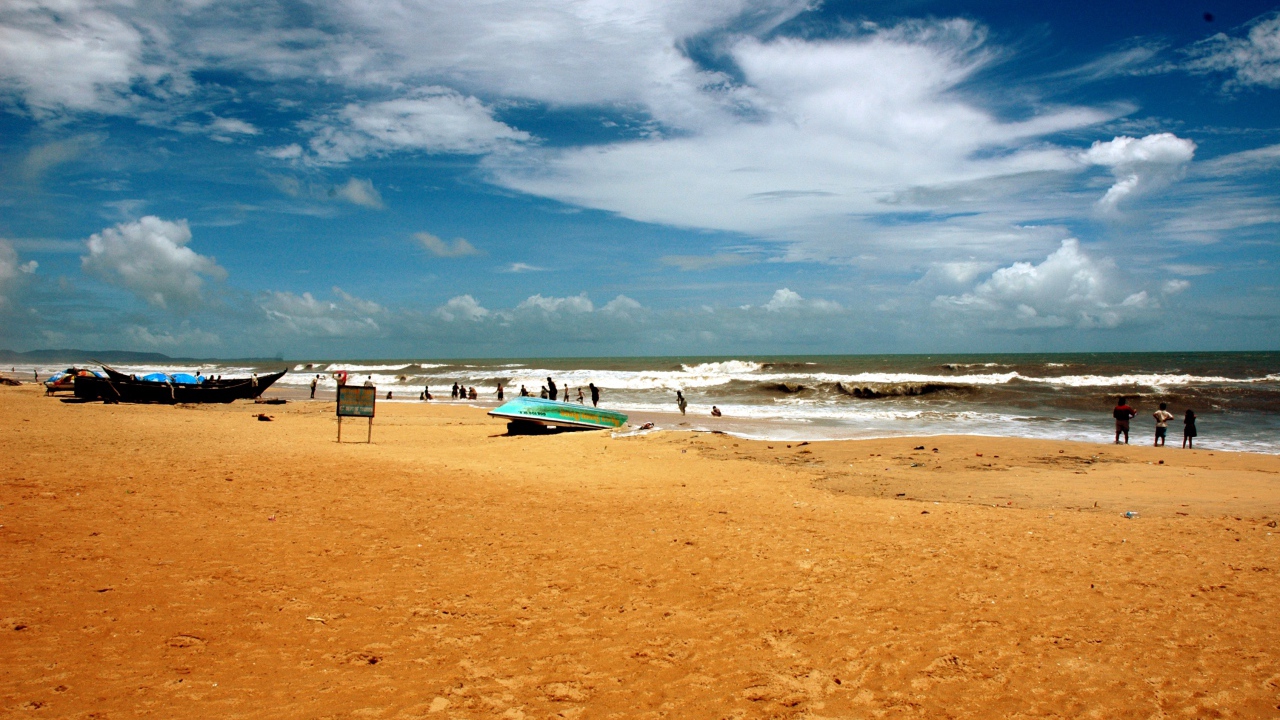 Пляжи в Бенаулиме