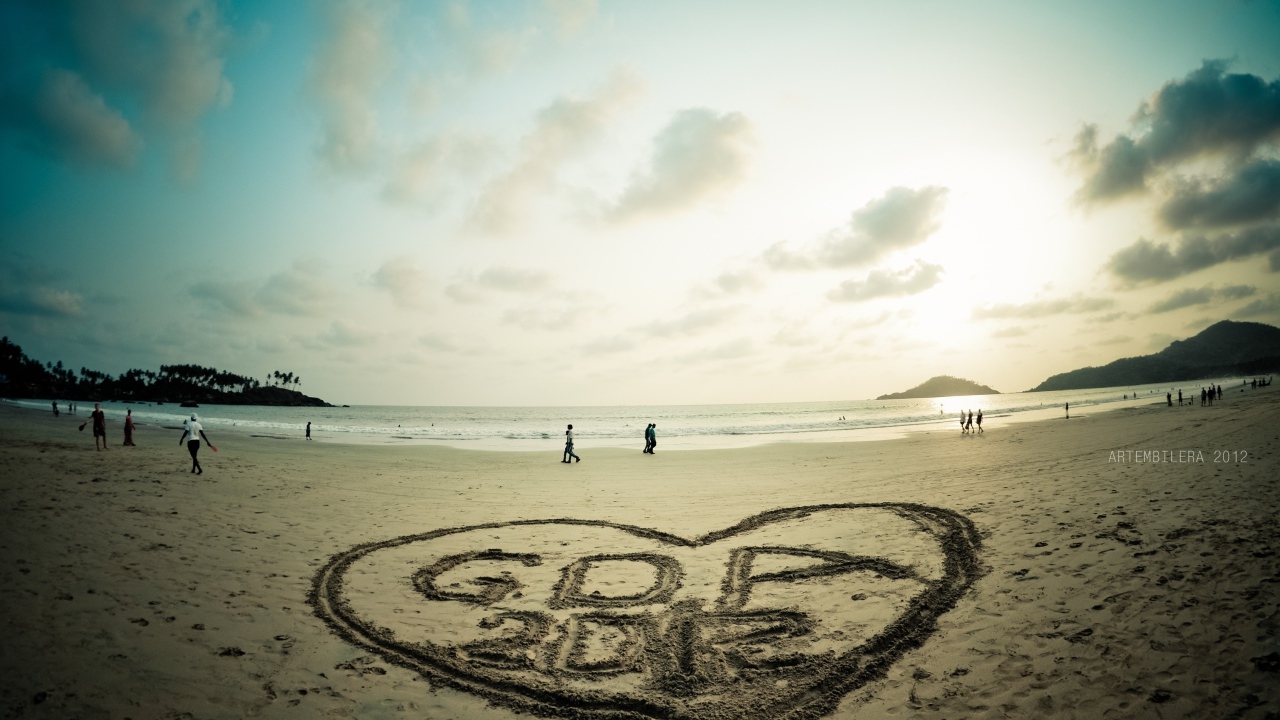 Рисунок на песке в Гоа