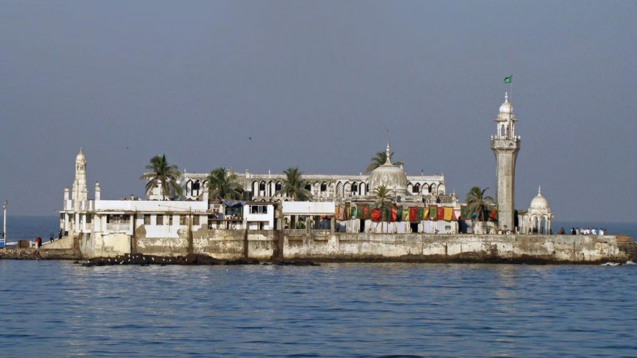 Мечеть Хадж Али в Мумбае