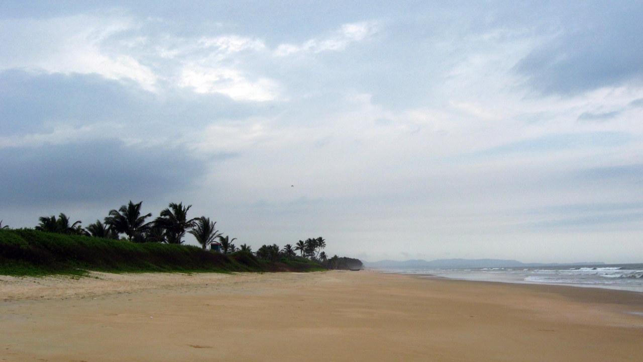 Отдых на пляже в Варке