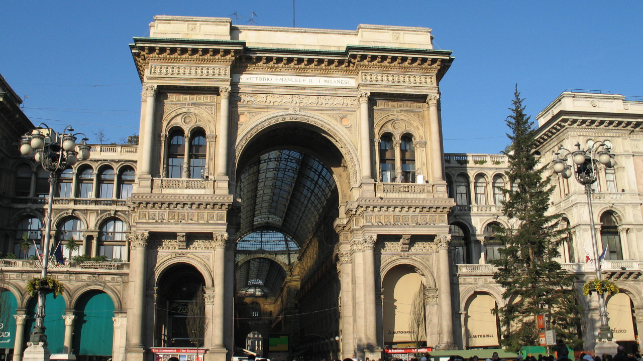 Арка в Милане, Италия