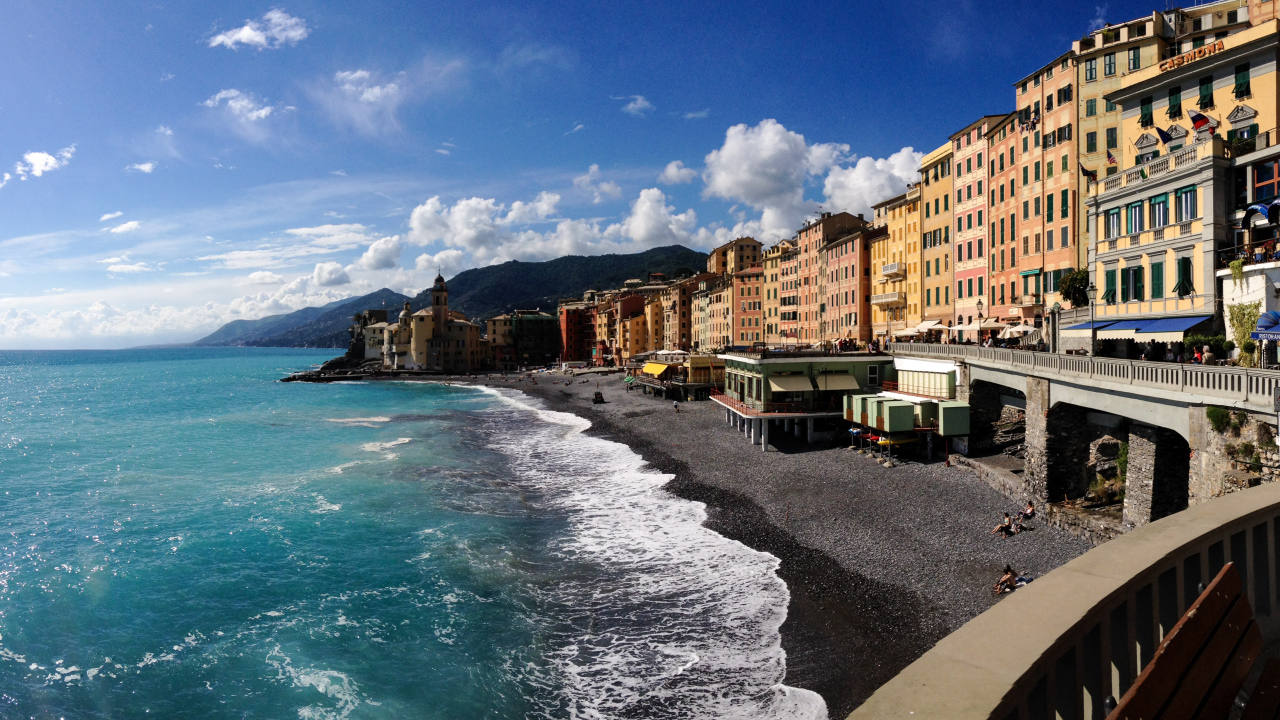 Пляж в Лигурии, Италия