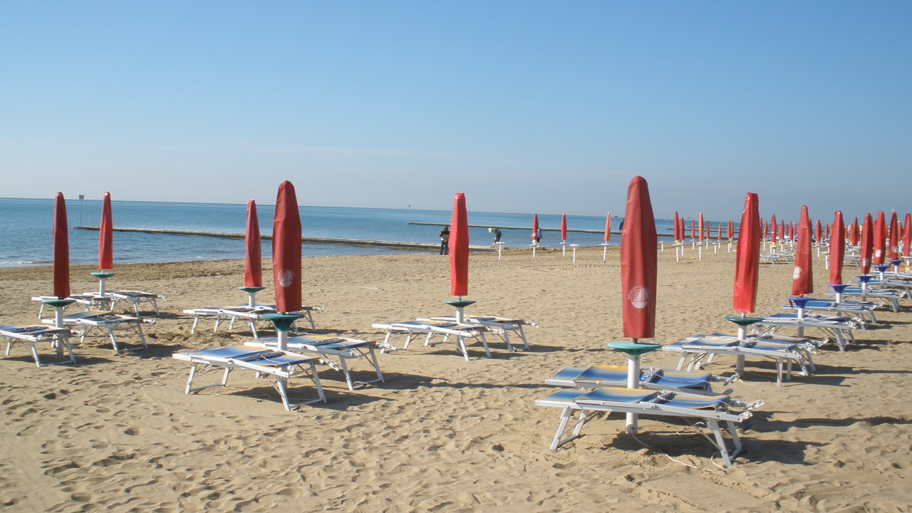 Золотой пляж на курорте Лидо ди Езоло, Италия