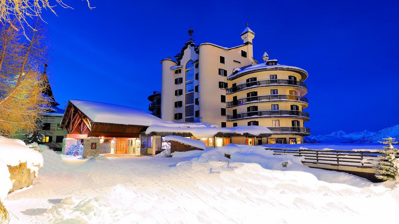 Гостиница на горнолыжном курорте Сестриер, Италия
