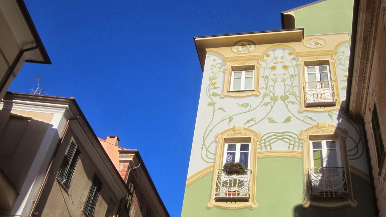 Дом с рисунками в Лоано, Италия