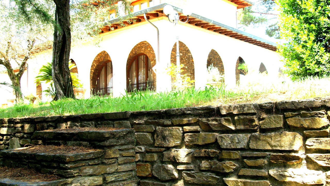 Дом на курорте в Монтекатини Терме, Италия