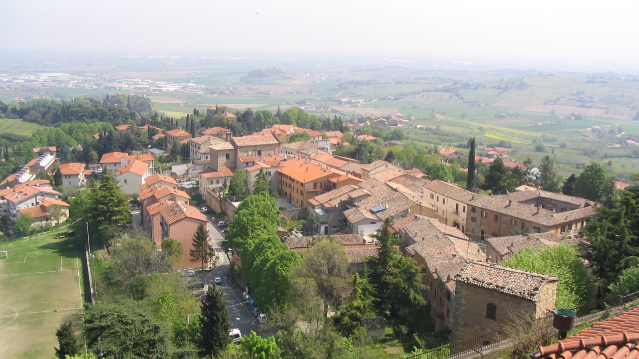 Панорама города на курорте в Монтекатини Терме, Италия