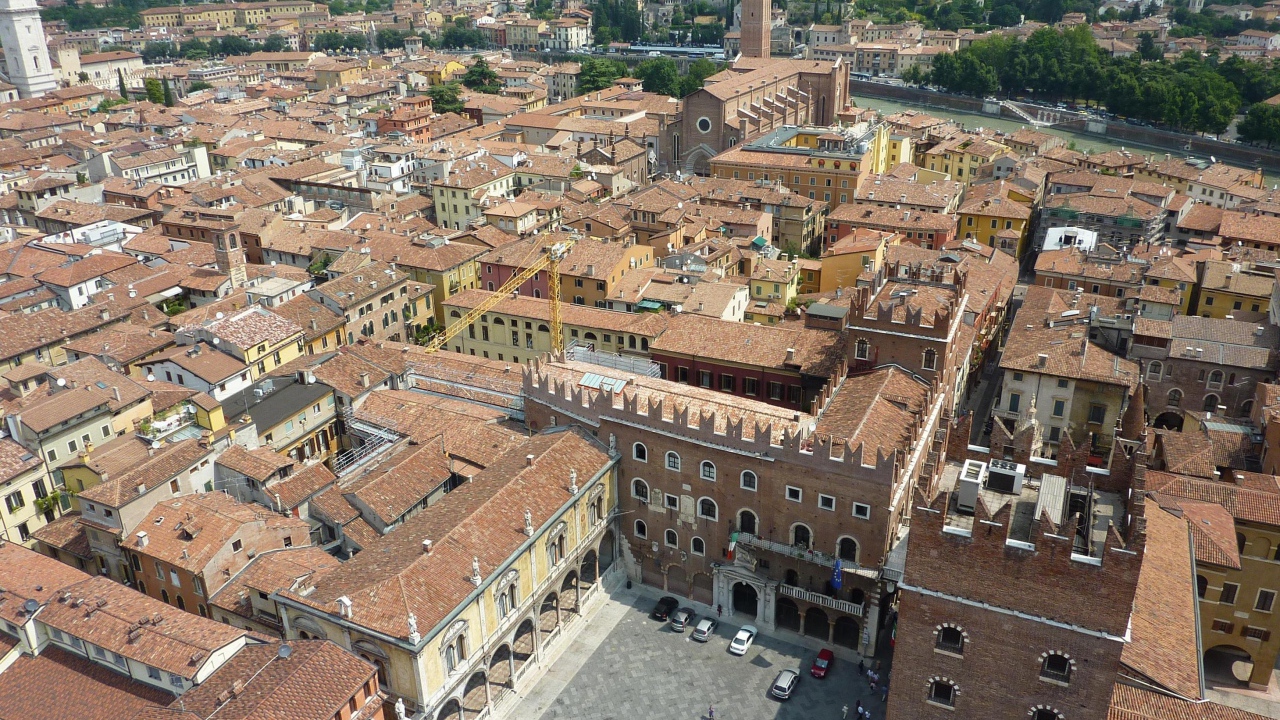 Панорама города в Вероне, Италия