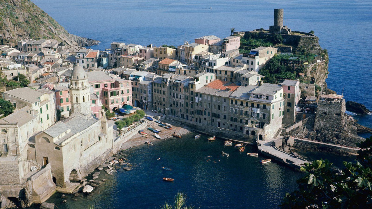 Панорама курорта в Римини, Италия