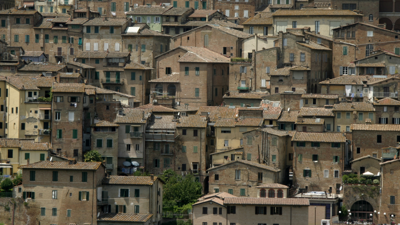 Городские дома в Сиене, Италия