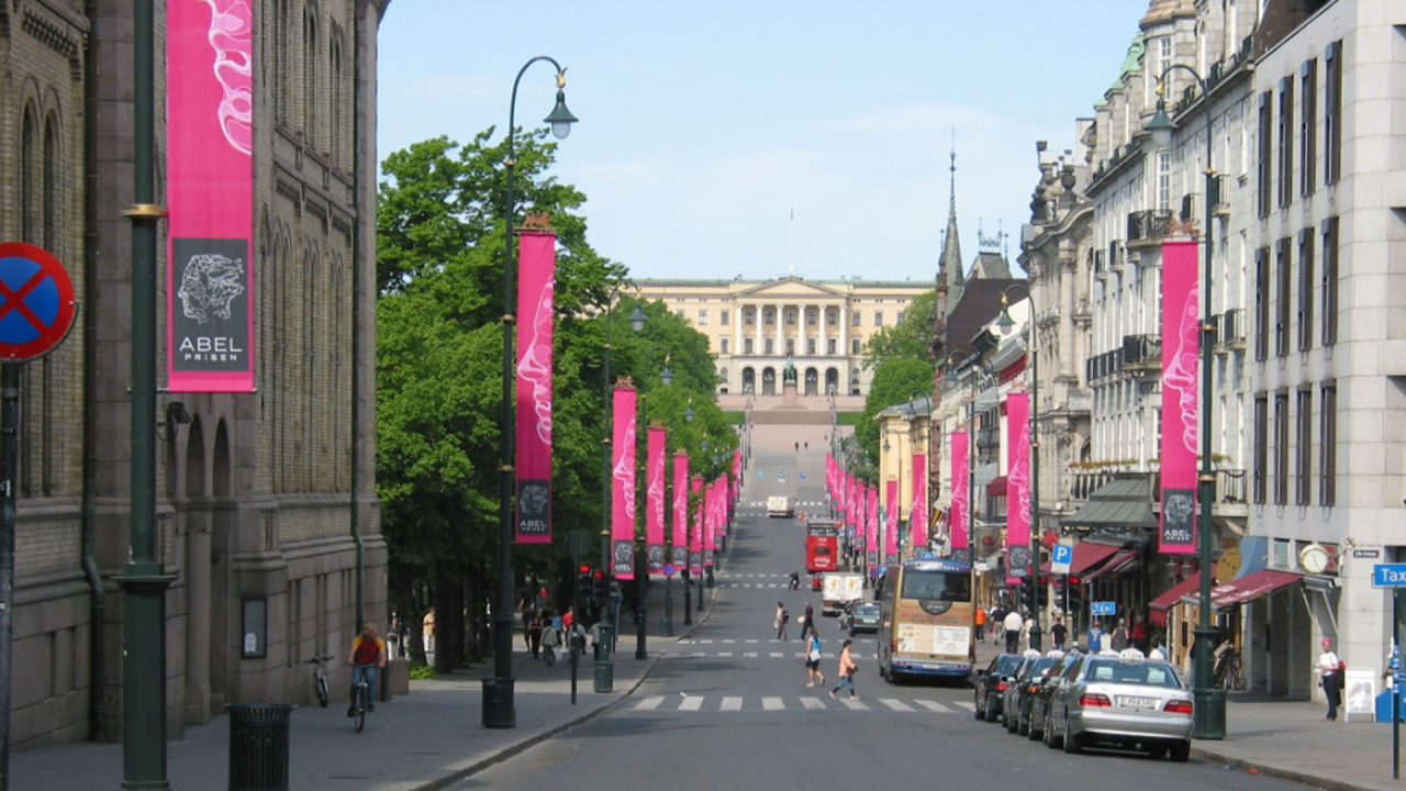 Улица около королевского дворца в Осло
