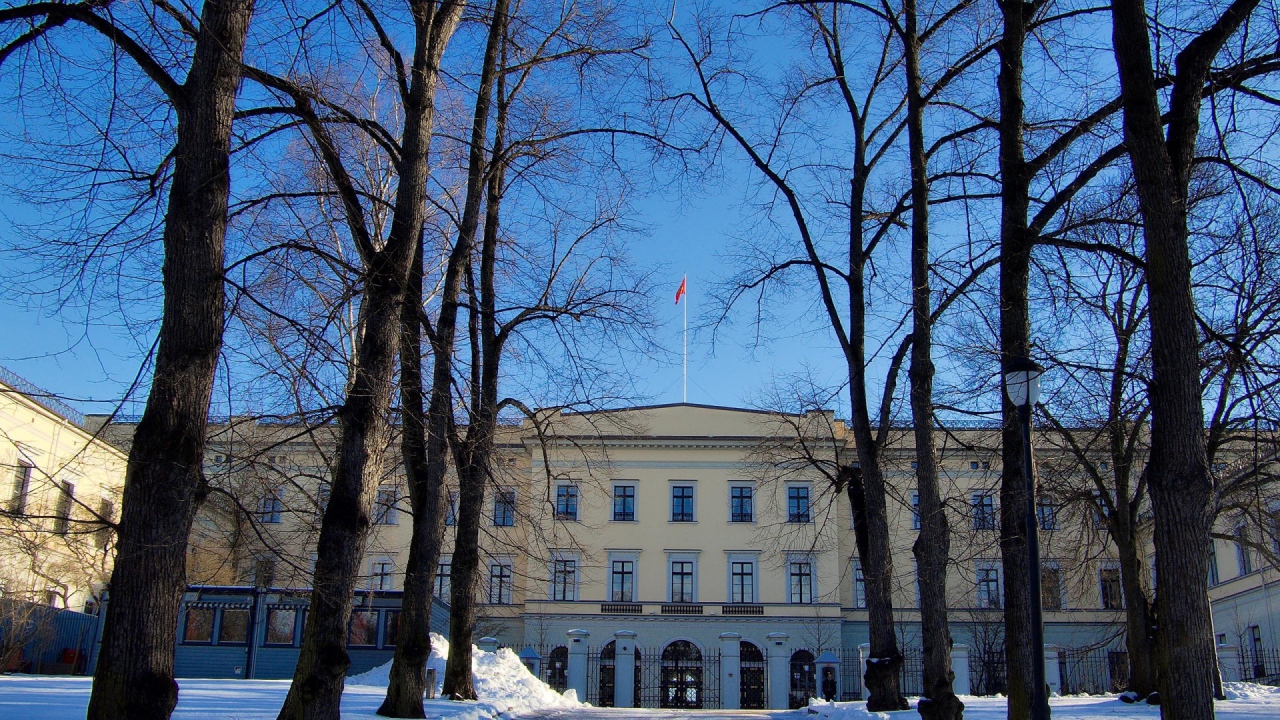 Фасад королевского дворца в Осло