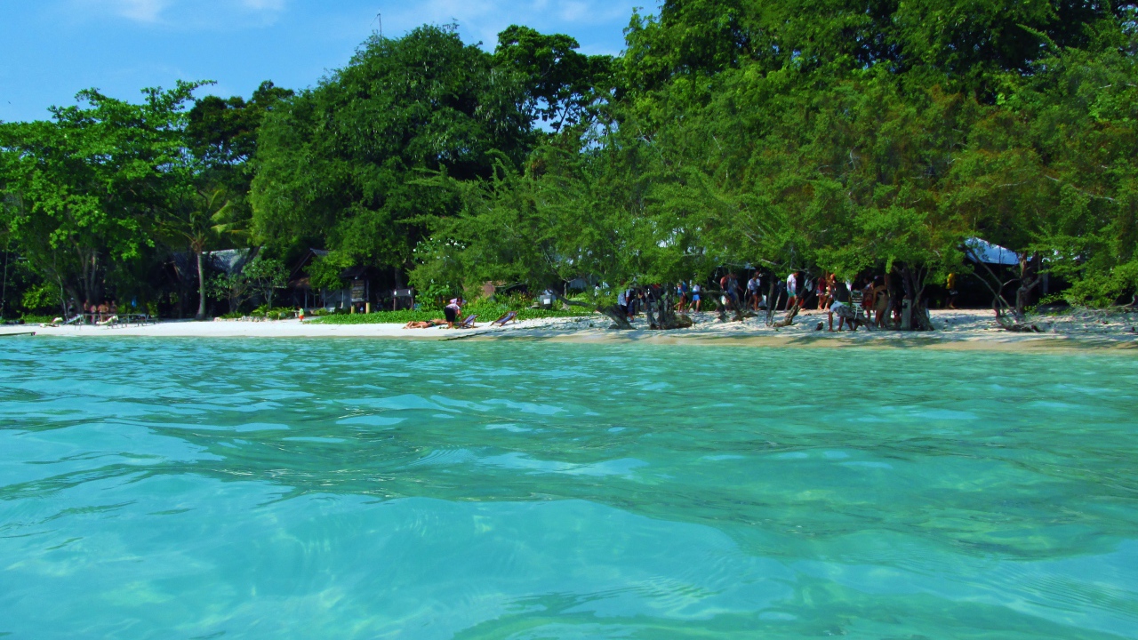 Голубая лагуна на острове Самет, Таиланд