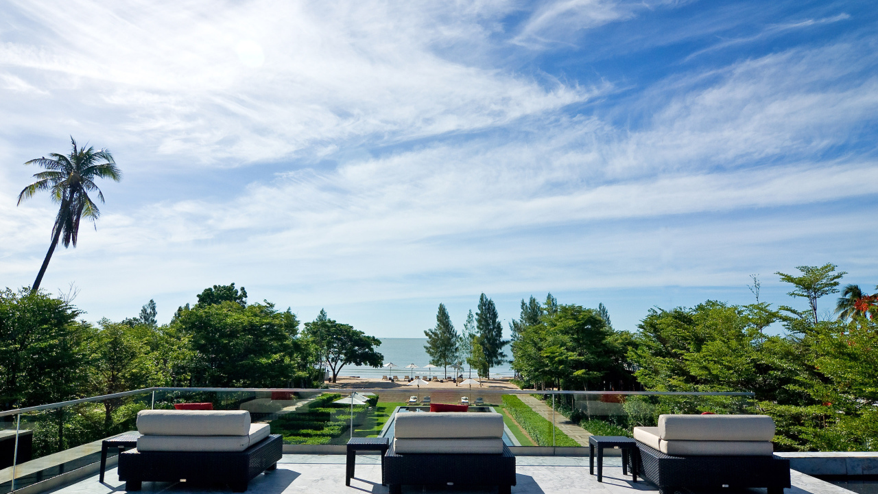 Террасса отеля на курорте Ча Ам, Таиланд