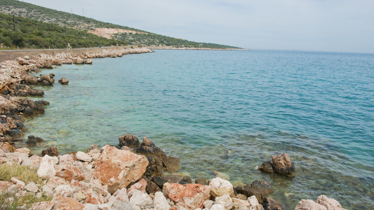 Дикий пляж в окрестностях Мерсина, Турция