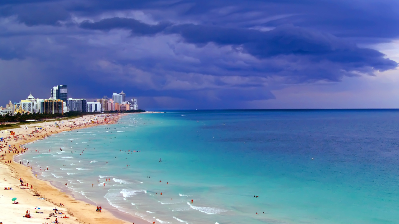 Голубое море в Майами