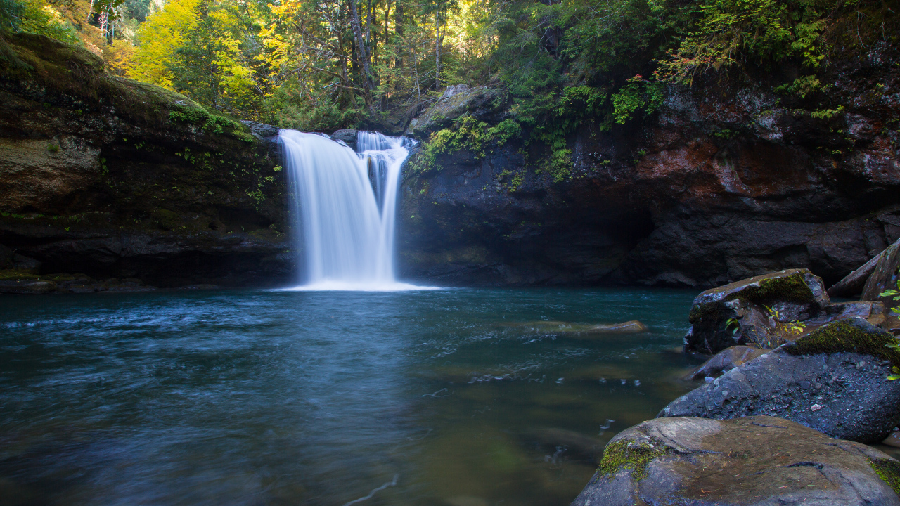Водопад в округе Коос, США