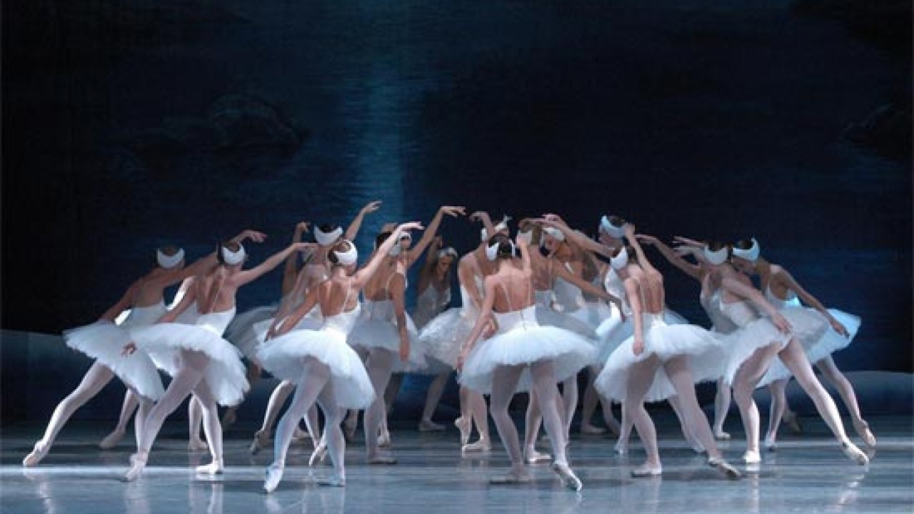 Балерины на сцене