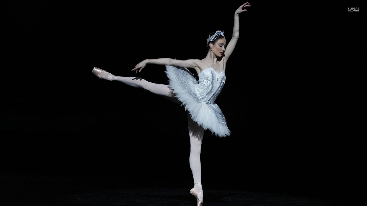 Красивая балерина