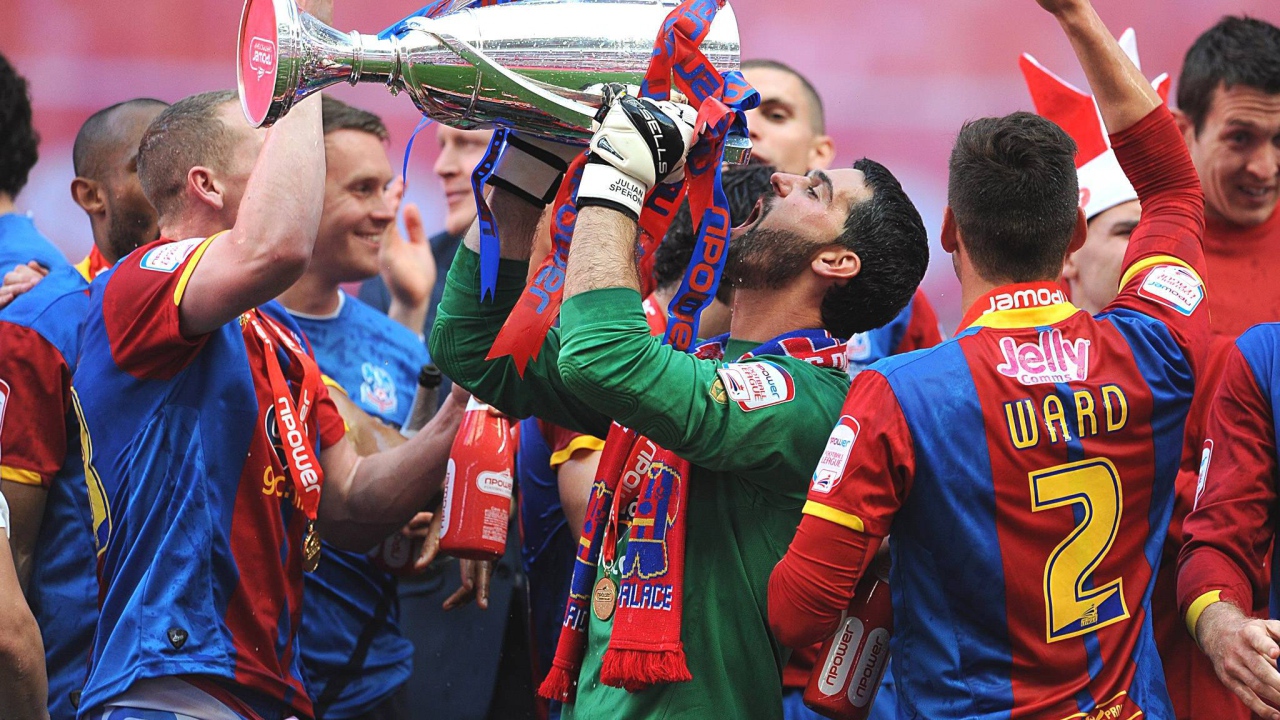 Возлюбленный Футбольный клуб Кристал Пэлас