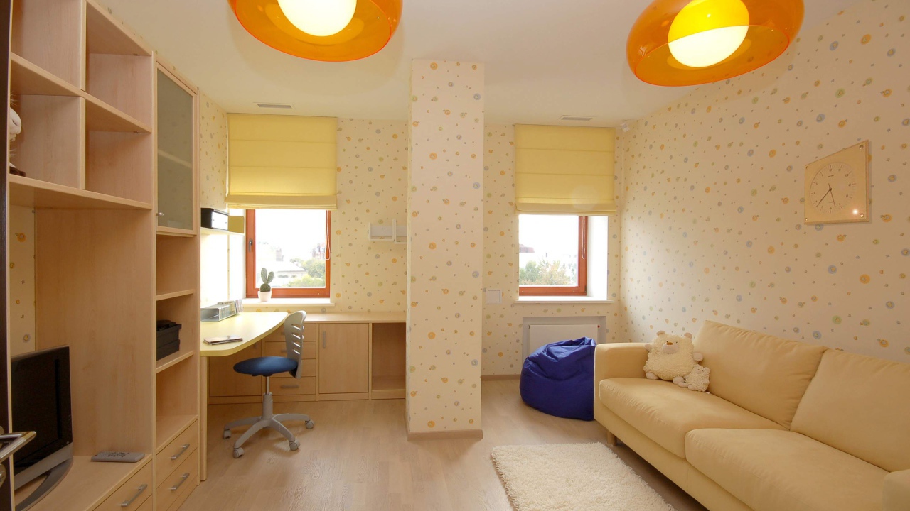 Яркие люстры в детской