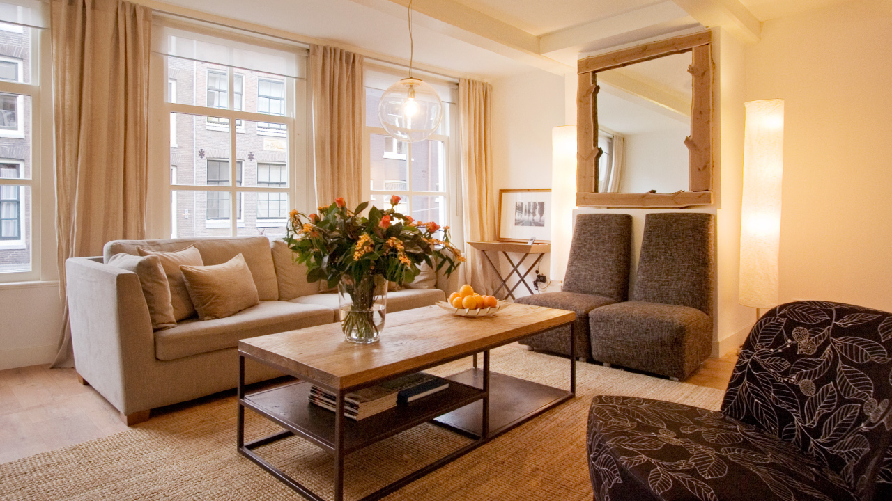 Яркий дизайн гостиной