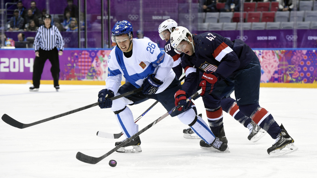 Обладатели бронзовой медали Финские хоккеисты на олимпиаде в Сочи