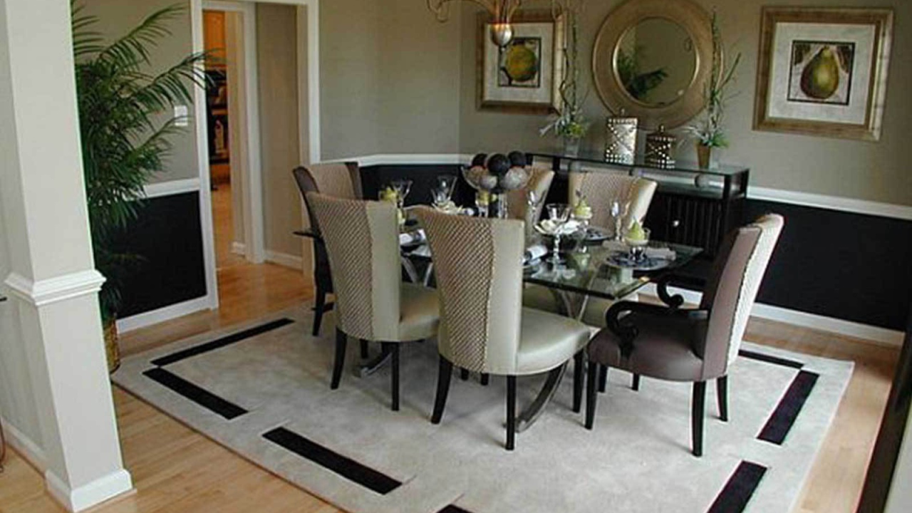 Большой ковер в столовой