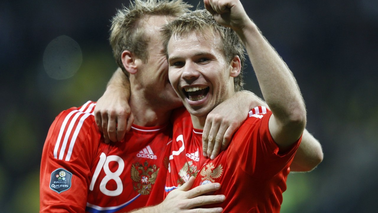 Защитник Локомотива Роман Шишкин в форме сборной РФ