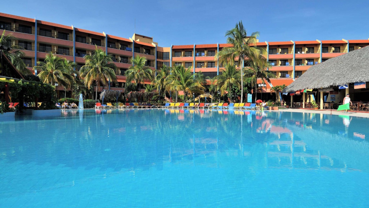 Роскошный отель на курорте Гуардалавака, Куба