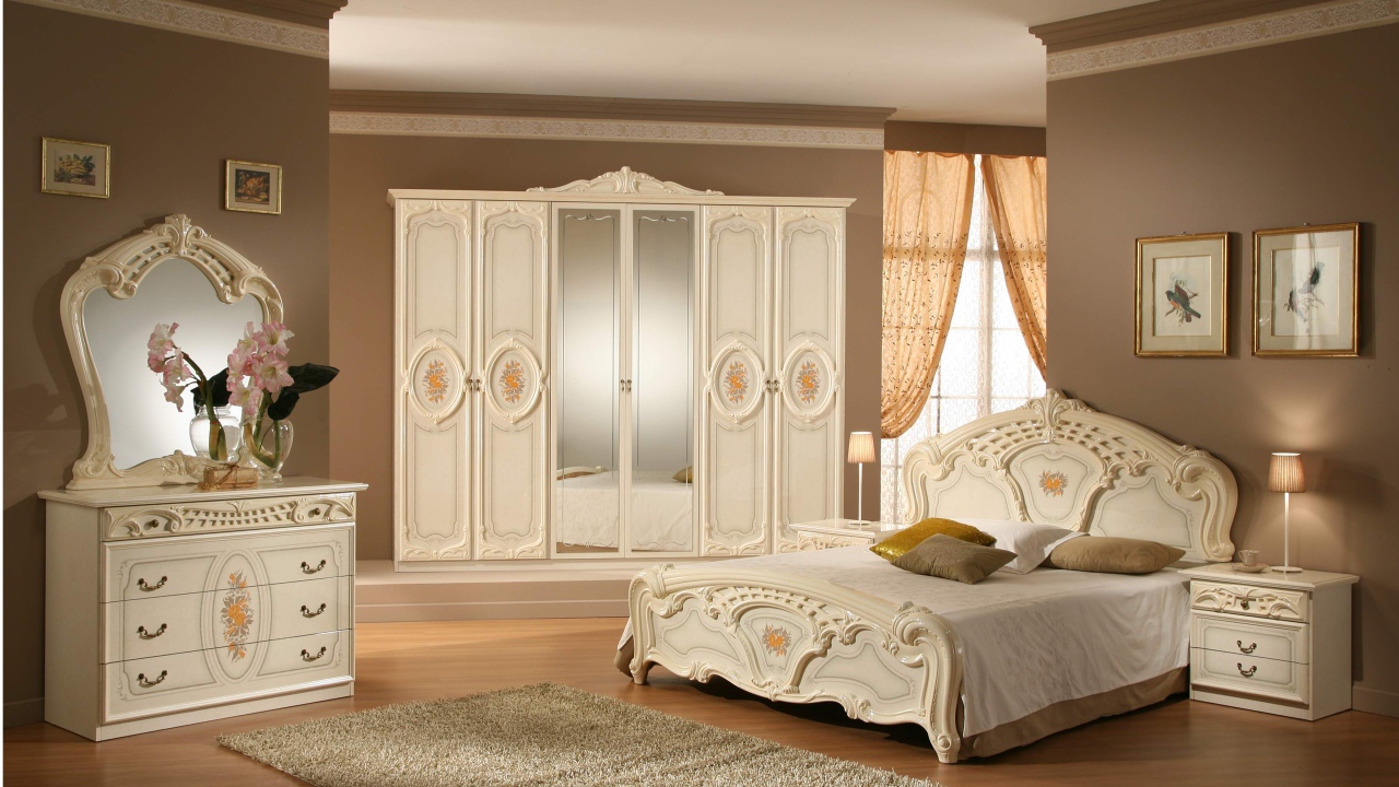 Современная светлая спальня