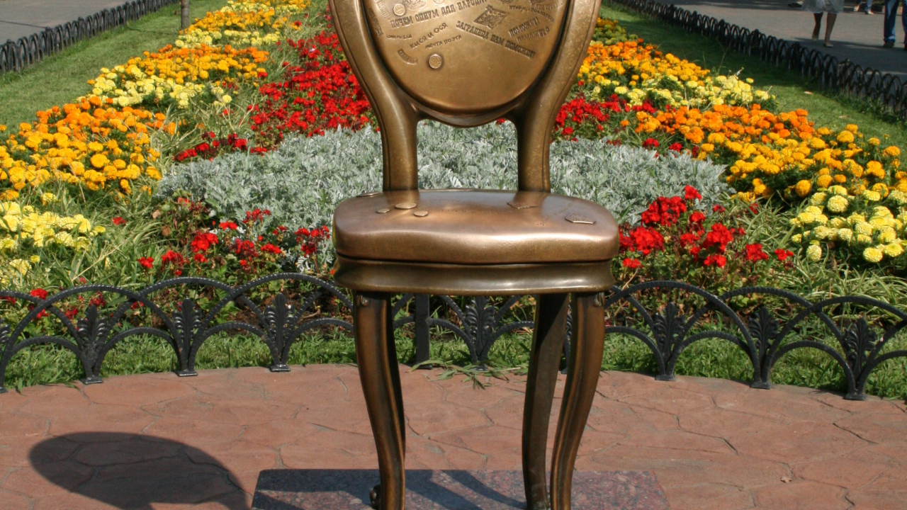 Памятник Ильфу и Петрову Одесса