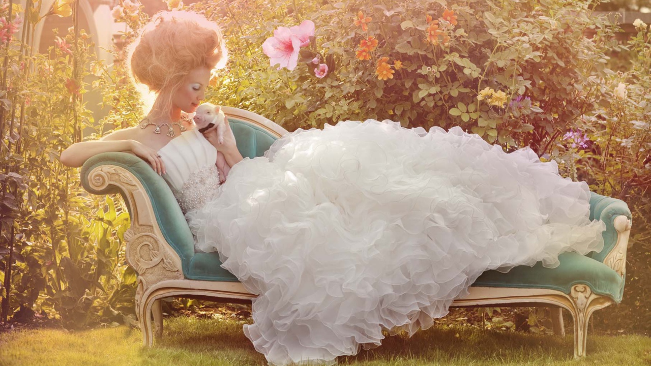 Фотография женщина в саду