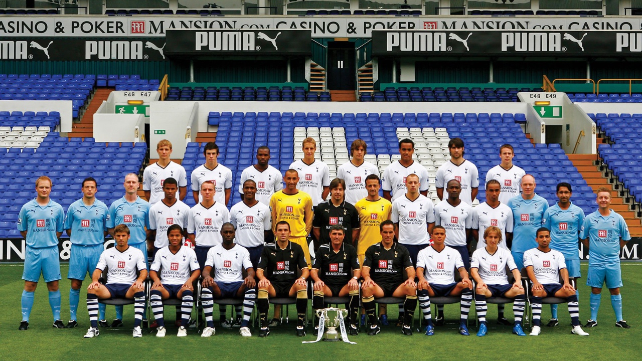 Популярный Футбольный клуб Англии Тоттенхэм