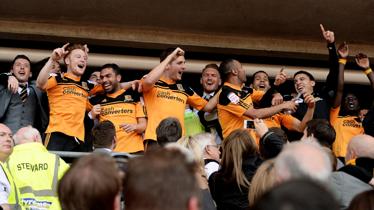 Популярный Халл Сити