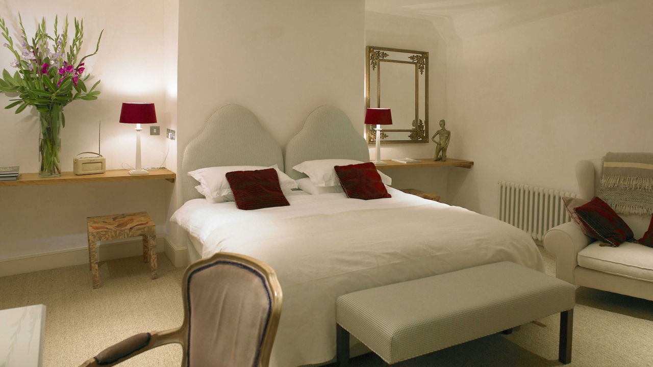 Романтический дизайн спальни