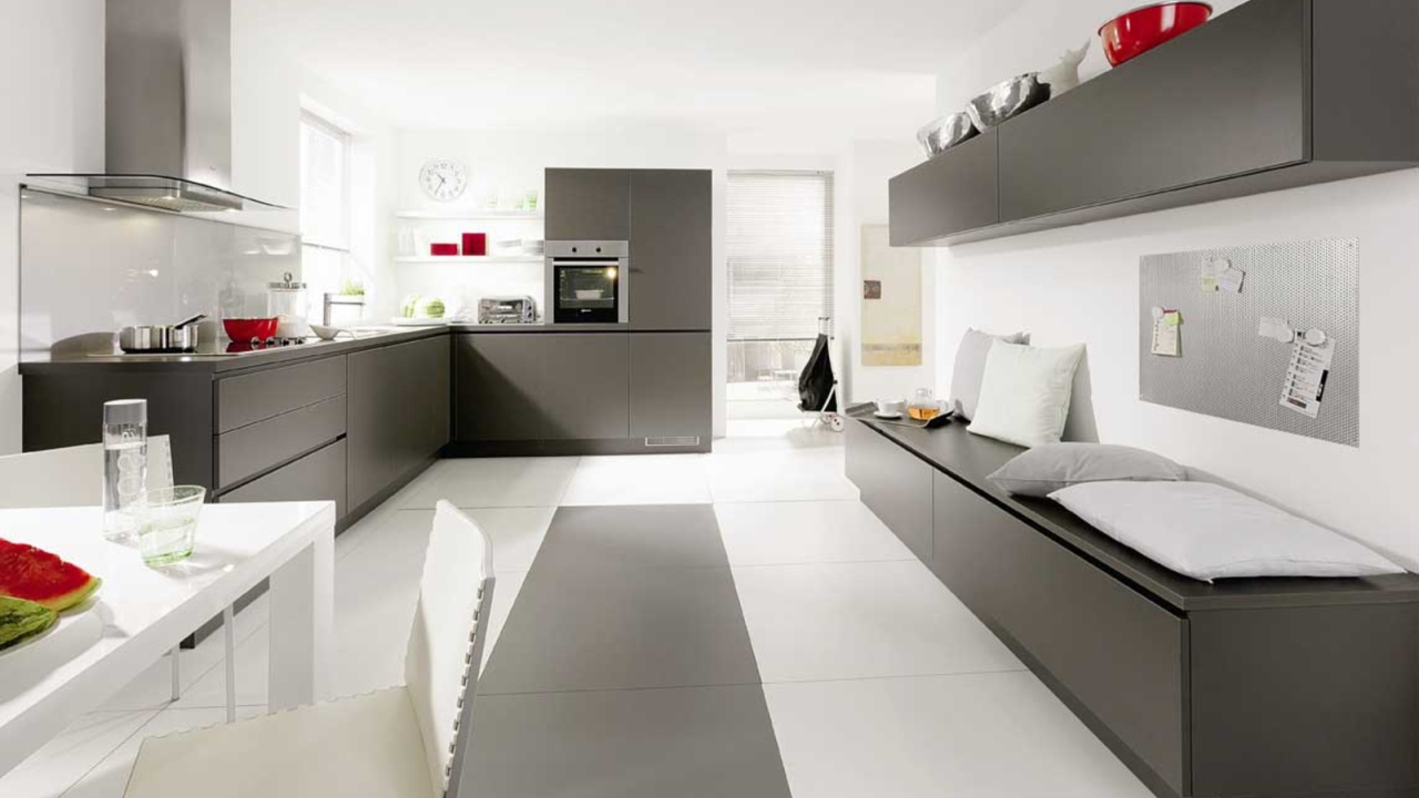 Строгие линии в дизайне кухни